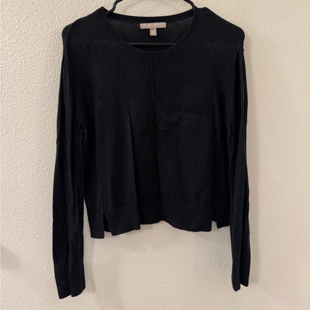Banana republic. Size xs. Can fit a small. Black.